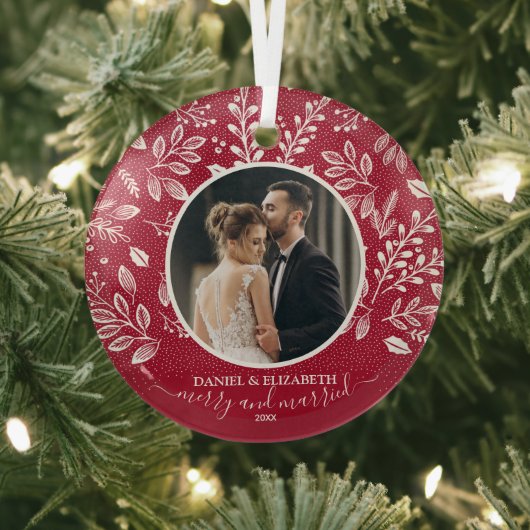 私たちの初めてのクリスマスフォトクランベリー ガラスオーナメント (インサイチュ)