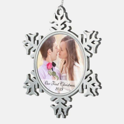 私たちの初めてのクリスマスフォトスノーフレークオーナメント スノーフレークピューターオーナメント (右)