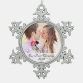 私たちの初めてのクリスマスフォトスノーフレークオーナメント スノーフレークピューターオーナメント (正面)