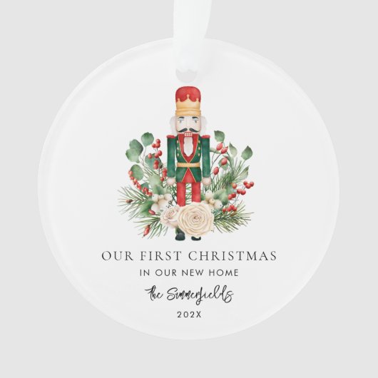 私たちの初めてのクリスマスフォトナツクラッカー新しいアドレス オーナメント (正面)