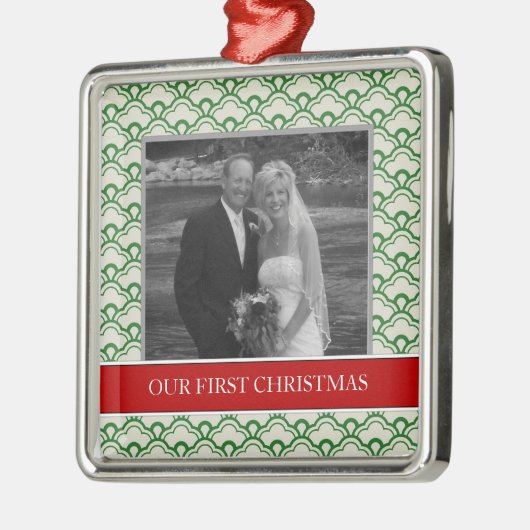 私たちの初めてのクリスマスフォトホリデーオーナメント メタルオーナメント (左)