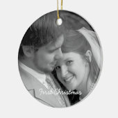 私たちの初めてのクリスマスブラックダマスクフォトオーナメント セラミックオーナメント (左)