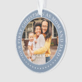 私たちの初めてのクリスマスママとパパシンプル写真 オーナメント (正面)