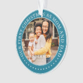 私たちの初めてのクリスマスママとパパシンプル写真 オーナメント (正面)