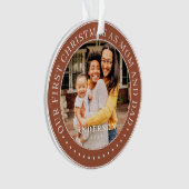 私たちの初めてのクリスマスママとパパシンプル写真 オーナメント (正面)