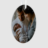 私たちの初めてのクリスマスママとパパスノーフレーク写真 オーナメント (正面)