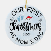 私たちの初めてのクリスマスママとパパ男の赤ちゃん セラミックオーナメント (正面)