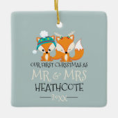私たちの初めてのクリスマスマンガレッドキツネ パーソナライズされた セラミックオーナメント (正面)