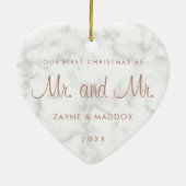 私たちの初めてのクリスマスマーブルバラ金ゴールドゲイ セラミックオーナメント (裏面)