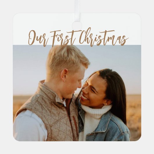 私たちの初めてのクリスマスミスター・アンド・ミセス・メタル・オーナメント メタルオーナメント (正面)