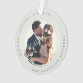 私たちの初めてのクリスマスミスター&ミセス写真 オーナメント (正面)