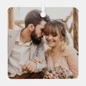 私たちの初めてのクリスマスミセス結婚の写真 メタルオーナメント (裏面)