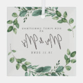 私たちの初めてのクリスマスミセス・カスタムデイト ガラスオーナメント (裏面)