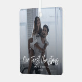 私たちの初めてのクリスマスモダンミニマル写真 メタルオーナメント (正面左)