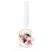 私たちの初めてのクリスマスリースと花の写真 キューブオーナメント (正面)