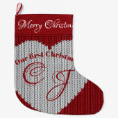 私たちの初めてのクリスマスレッドウールニットハートモノグラム ラージクリスマスストッキング (正面)