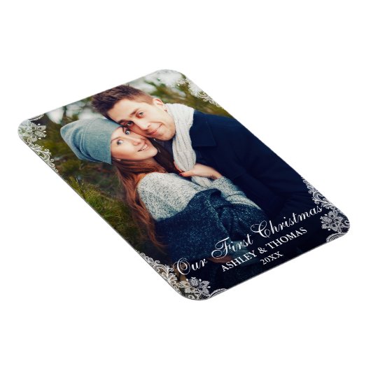 私たちの初めてのクリスマスレース縁どカップルの写真 マグネット (右側)
