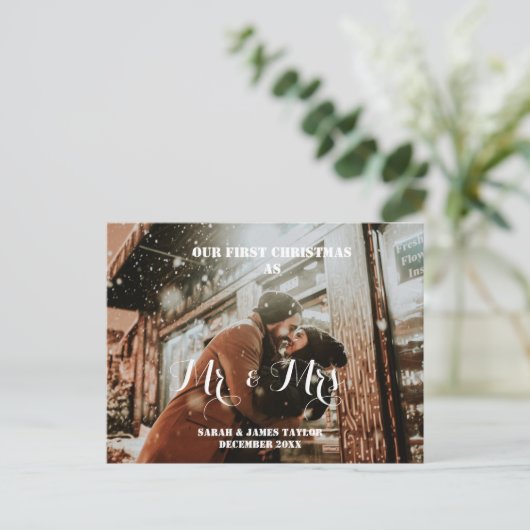 私たちの初めてのクリスマス写真Mr. & Mrs. Newlyweds シーズンポストカード (スタンド正面)