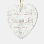 私たちの初めてのクリスマス大理石バラ金ゴールドレズビアン セラミックオーナメント (左)