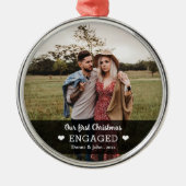 私たちの初めてのクリスマス婚約したかわいいハート写真 メタルオーナメント (正面)