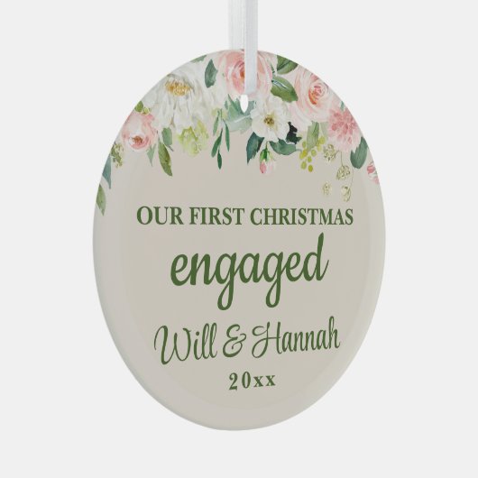 私たちの初めてのクリスマス婚約したのパーソナライズされたカップル ガラスオーナメント (正面右)