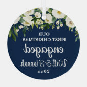 私たちの初めてのクリスマス婚約したのパーソナライズされたカップル ガラスオーナメント (裏面)