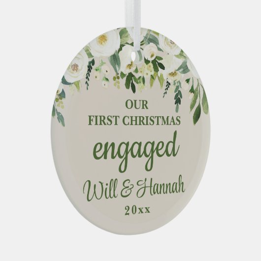 私たちの初めてのクリスマス婚約したのパーソナライズされたカップル ガラスオーナメント (正面右)