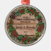 私たちの初めてのクリスマス婚約したの素朴な木の果実 メタルオーナメント (正面)