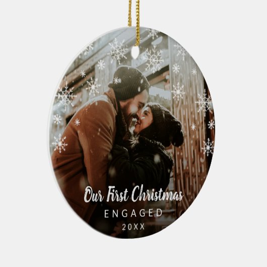 私たちの初めてのクリスマス婚約したの雪片の写真 セラミックオーナメント (右)