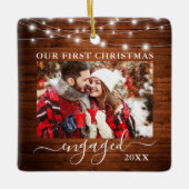 私たちの初めてのクリスマス婚約したウッドライトフォト セラミックオーナメント (正面)