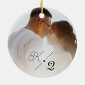 私たちの初めてのクリスマス婚約したクラシックのミニマル写真 セラミックオーナメント (裏面)
