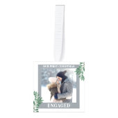 私たちの初めてのクリスマス婚約したグリーンリー3フォトグレー キューブオーナメント (正面)