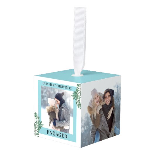 私たちの初めてのクリスマス婚約したグリーンリー3枚の写真 キューブオーナメント (正面アングル)