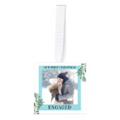 私たちの初めてのクリスマス婚約したグリーンリー3枚の写真 キューブオーナメント (正面)