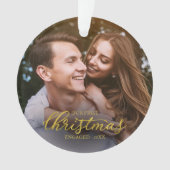 私たちの初めてのクリスマス婚約したゴールドフォイルスクリプト オーナメント (正面)