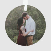 私たちの初めてのクリスマス婚約したパインリース写真 オーナメント (裏面)