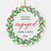 私たちの初めてのクリスマス婚約したパーソナライズされたカップル セラミックオーナメント (裏面)