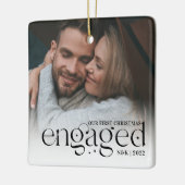 私たちの初めてのクリスマス婚約したパーソナライズされた写真 セラミックオーナメント (左)