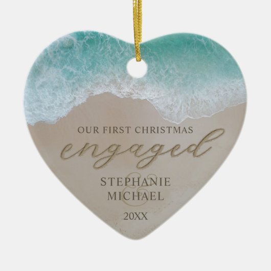 私たちの初めてのクリスマス婚約したビーチセラミックオーナメント セラミックオーナメント (正面)