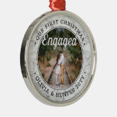私たちの初めてのクリスマス婚約したフェイク大理石写真 メタルオーナメント (右)