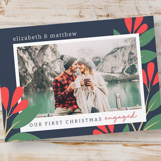 私たちの初めてのクリスマス婚約したモダンの葉写真 シーズンカード