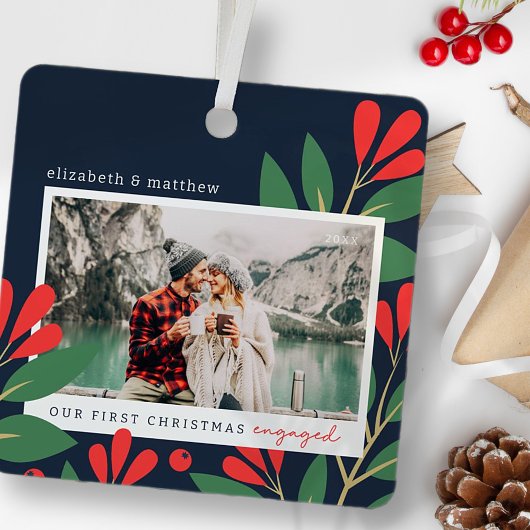 私たちの初めてのクリスマス婚約したモダンの葉写真 メタルオーナメント