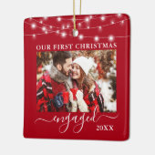 私たちの初めてのクリスマス婚約したライト写真レッド セラミックオーナメント (左)