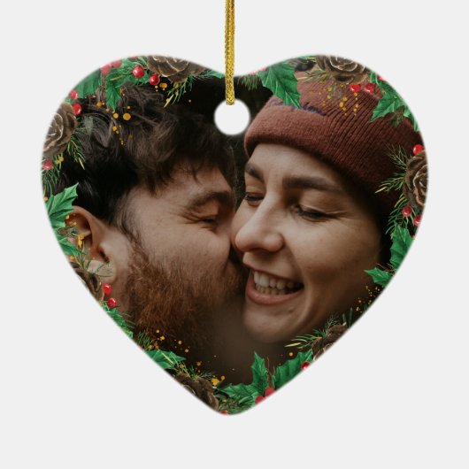 私たちの初めてのクリスマス婚約したリースパイン写真 セラミックオーナメント (裏面)