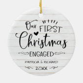 私たちの初めてのクリスマス婚約した素朴ファームハウス セラミックオーナメント (裏面)