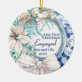 私たちの初めてのクリスマス婚約した結婚したリース セラミックオーナメント (正面)