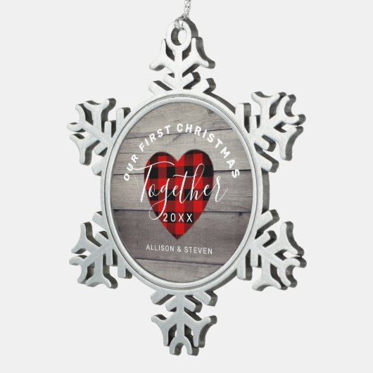 私たちの初めてのクリスマス素朴パーソナライズされた スノーフレークピューターオーナメント (右)