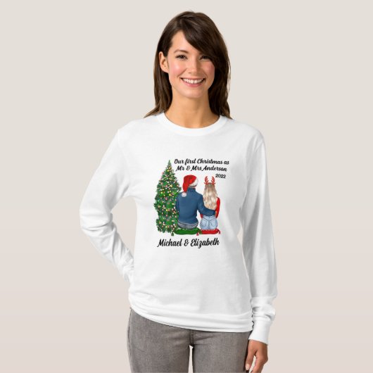 私たちの初めてのクリスマス結婚したはカップルの女性 Tシャツ (正面フル)