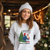 私たちの初めてのクリスマス結婚したはカップルの女性 Tシャツ