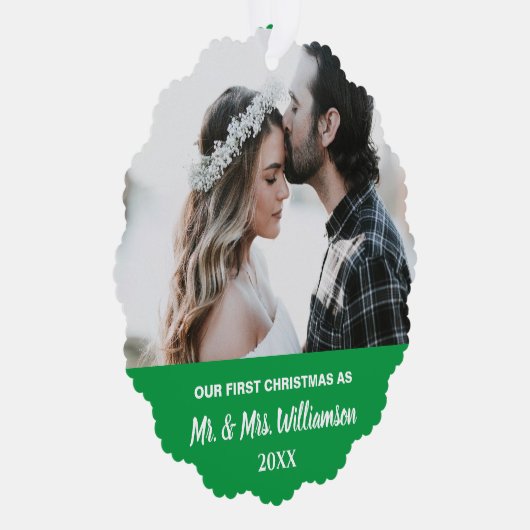 私たちの初めてのクリスマス結婚したカップルカスタム写真 オーナメントカード (右)